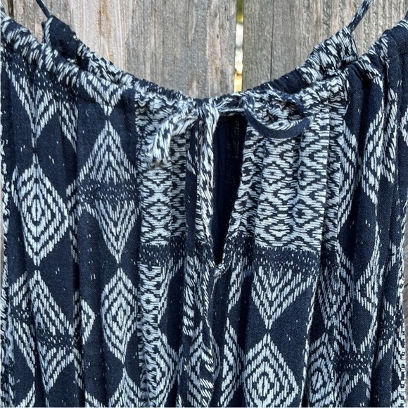 NWT Velvet By Graham & Spencer Mali Print Maxi Dress - Picture 6 of 14